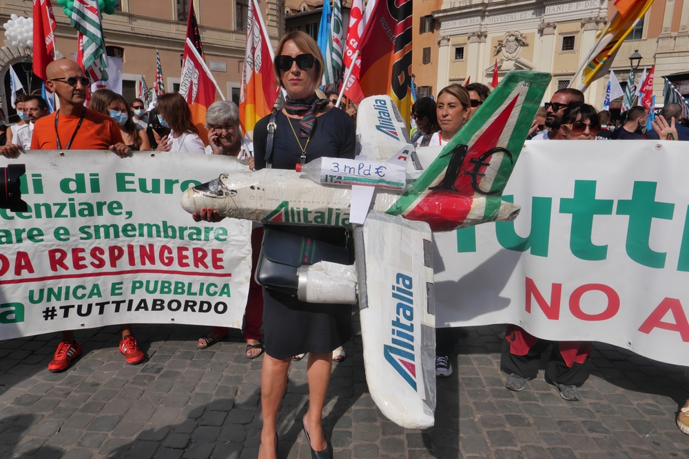 Ex-Alitalia flight attendants protest status
